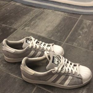 Adidas sneakers gray